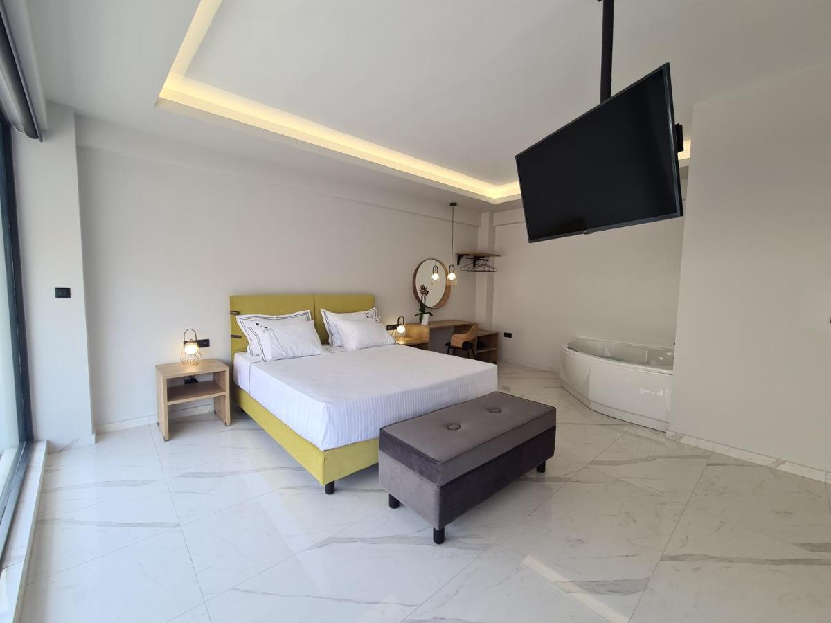Ilia'S Luxury Suites - Adults Only Ксилокастро Экстерьер фото